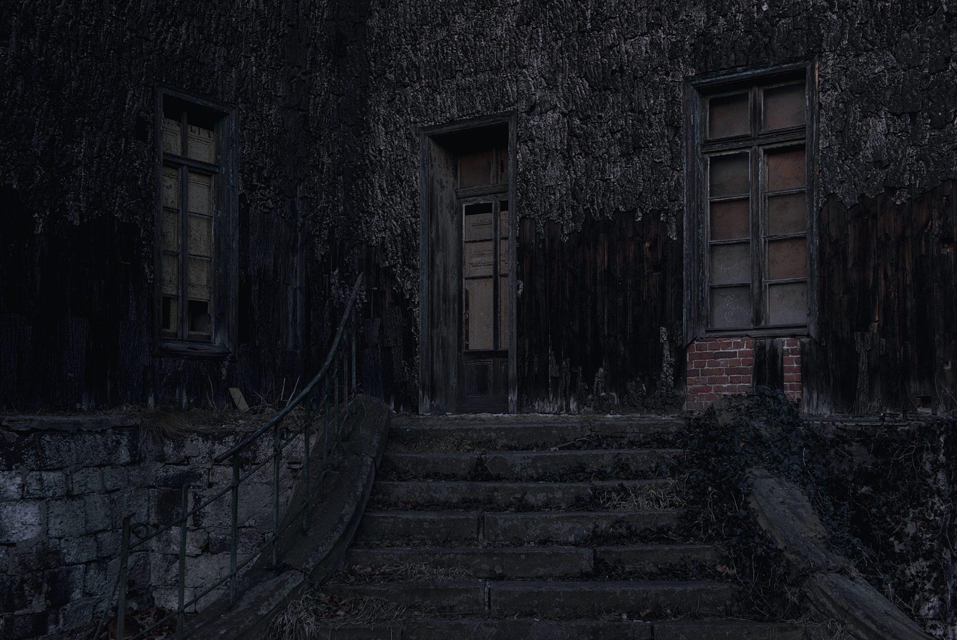 palac_mysliwski “Zamknięte” / Tomasz Gotfryd