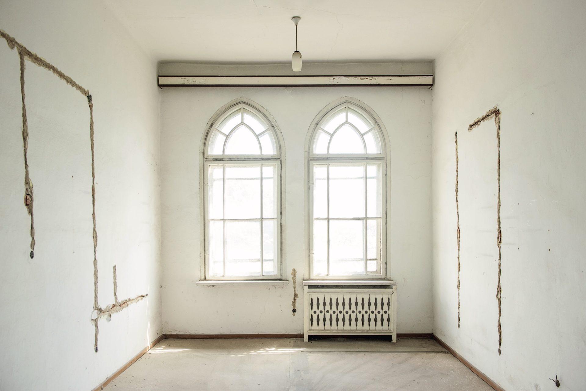 Porodówka “Zamknięte” / Tomasz Gotfryd