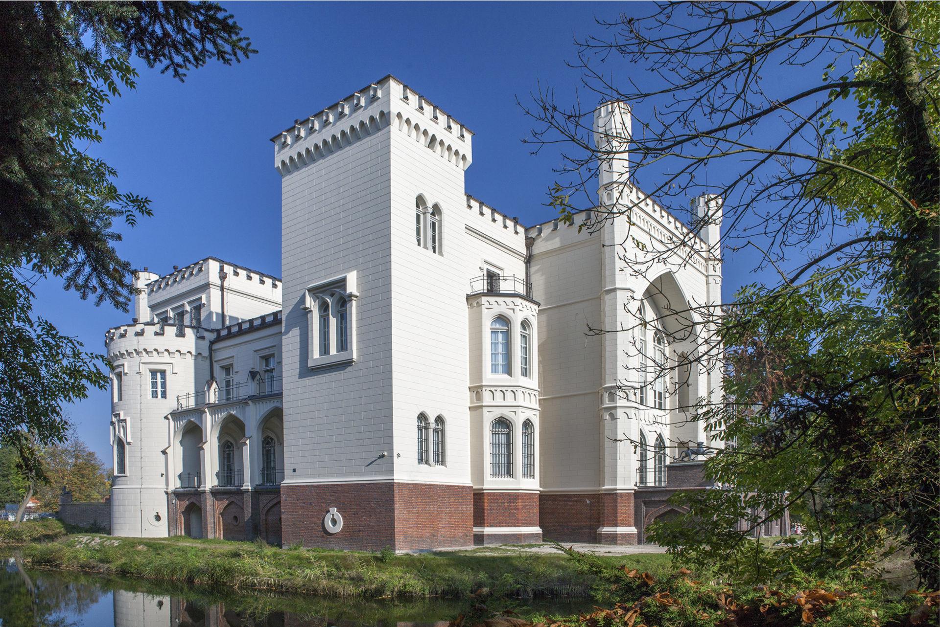 Kórnik – zespół zamkowo-parkowy. Kórnik – zespół zamkowo–parkowy wraz z kościołem parafialnym – nekropolią właścicieli