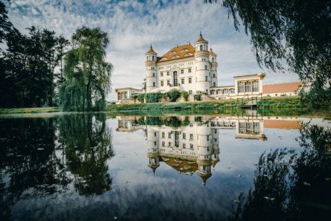 zamek nad wodą