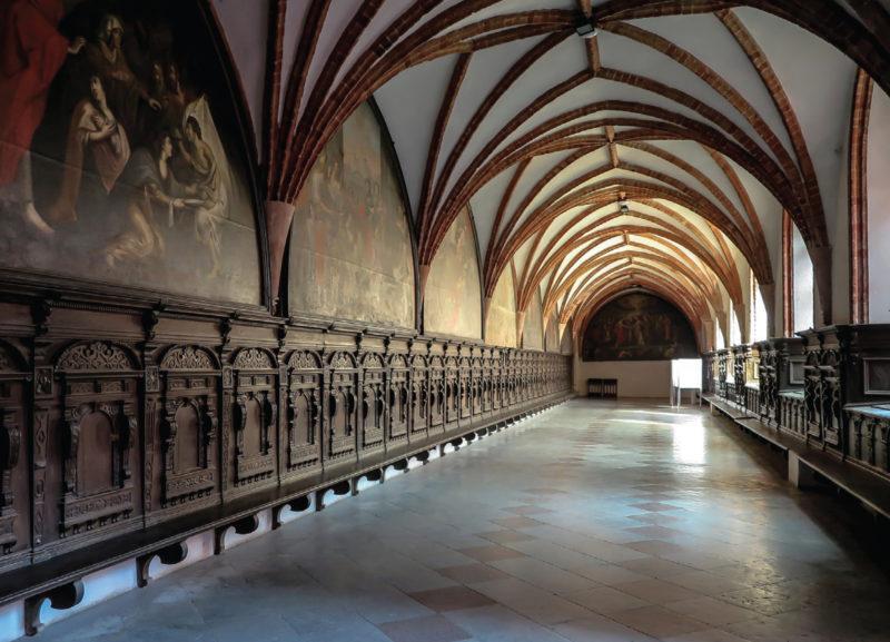 Pelpin - zespół pocystersko-katedralny, Krużganki klasztorne. Pelpin - zespół pocystersko-katedralny, Krużganki klasztorne.