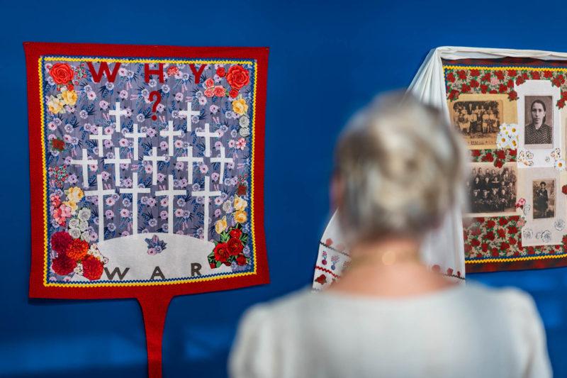 HAWA Centralne Muzeum Włókiennictwa w Łodzi, wystawa czasowa „Tak pracuje tkanina”. Wystawa jest częścią projektu Struktury przeplatania: tkanina jako materiał, metoda, nośnik realizowanego przez Centralne Muzeum Włókiennictwa w Łodzi, Wydział Sztuk Pięknych, Muzyki i Designu Uniwersytetu w Bergen w Norwegii oraz Szkołę Doktorską Akademii Sztuk Pięknych w Krakowie.