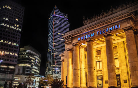Muzeum Techniki w Pałacu Kultury i Nauki w Warszawie nocą
