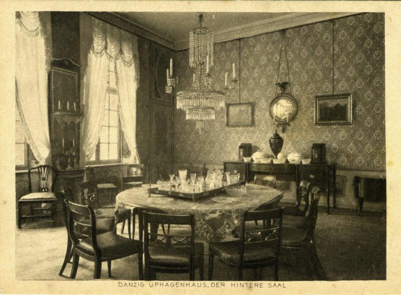 Duża jadalnia, przedwojenna pocztówka, ze zbiorów Domu Uphagena, oddziału Muzeum Gdańska.
