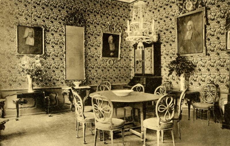 Mała jadalnia, przedwojenna pocztówka, ze zbiorów Domu Uphagena, oddziału Muzeum Gdańska.