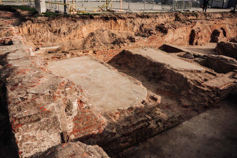 Piwnice pałacu Saskiego.