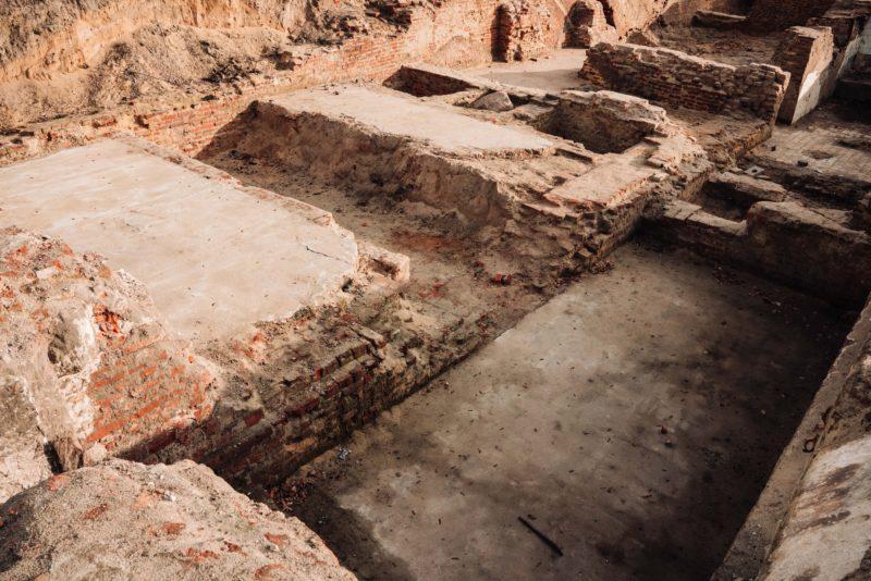 Piwnice pałacu Saskiego.