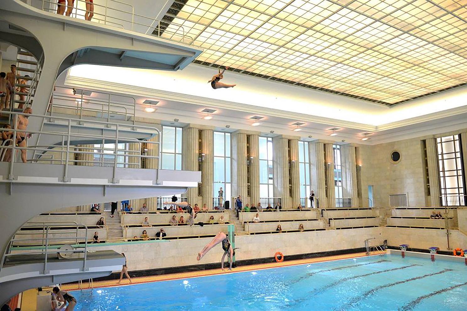 Sześć zabytkowych basenów