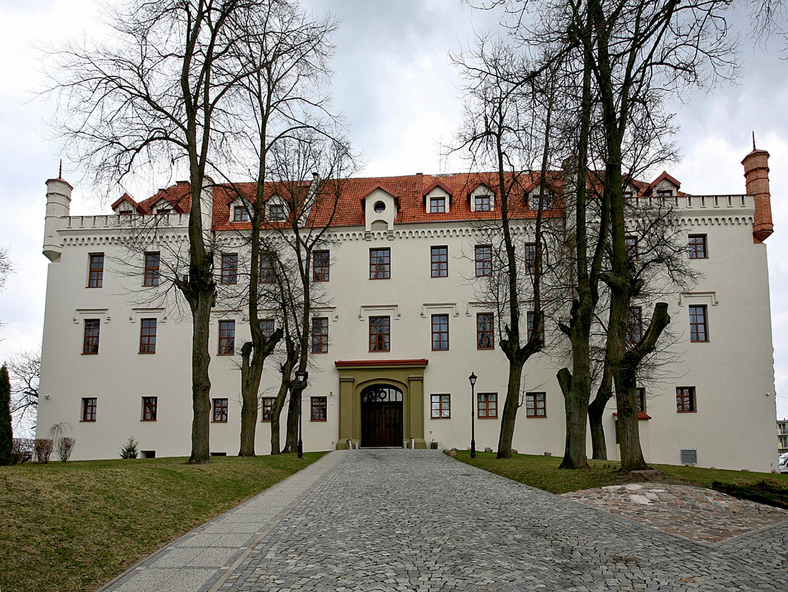 Sześć zabytkowych basenów