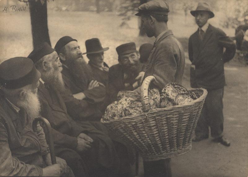 Moi Ver, Warszawa, w Ogrodzie Krasińskich, 1933r.