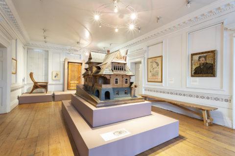 Dokumentacja wystawy „Young Poland: An Arts and Crafts Movement, 1890-1918” w William Morris Gallery.