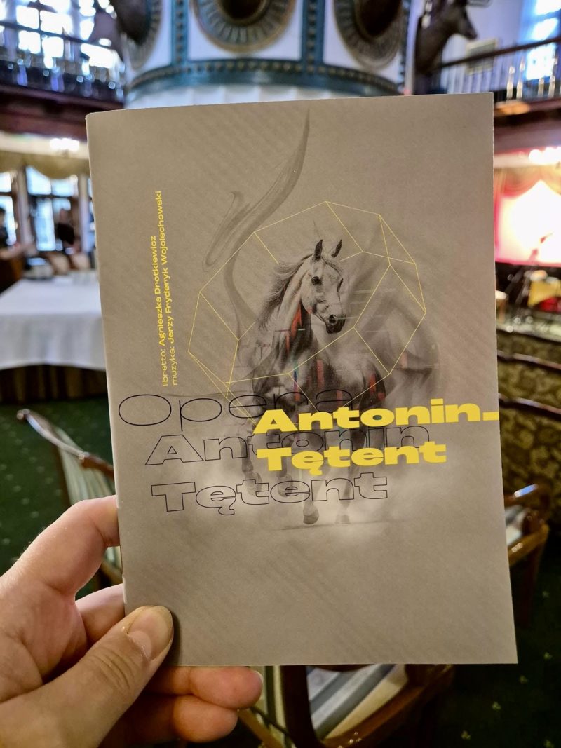 Tętent Antonina, czyli pałac wart opery