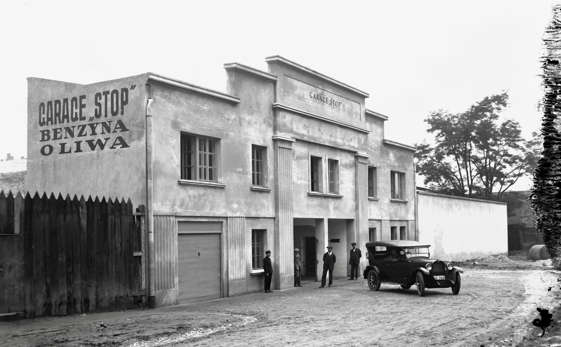 Garaż samochodowy przy ul. Berka Joselewicza w Krakowie, 1926 r. Fot. NAC Nowoczesność za Plantami