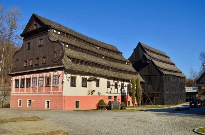 Nauczmy się słuchać zabytków