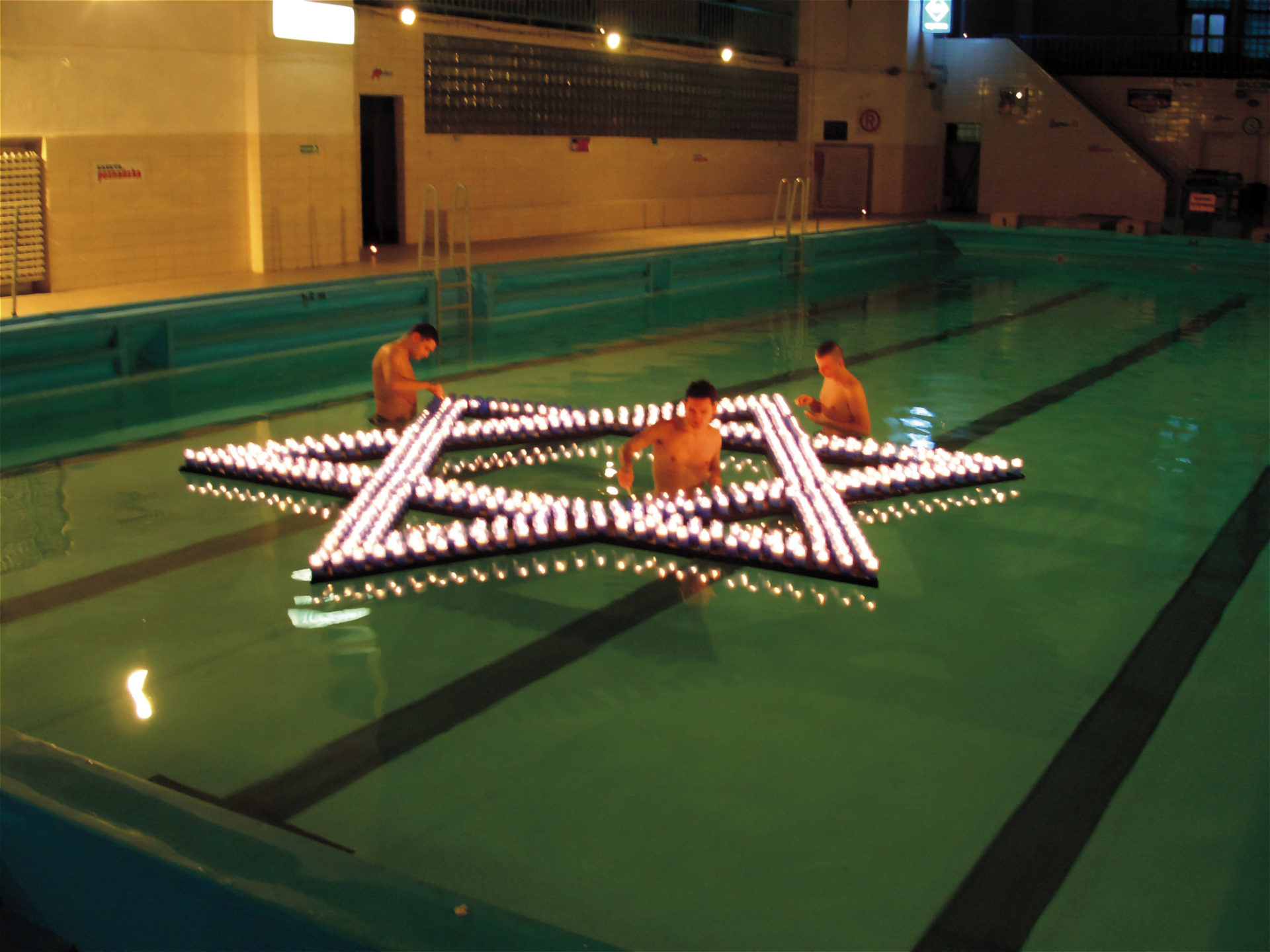 Janusz Marciniak,performance„Atlantyda”,2004 r. Samotna synagoga