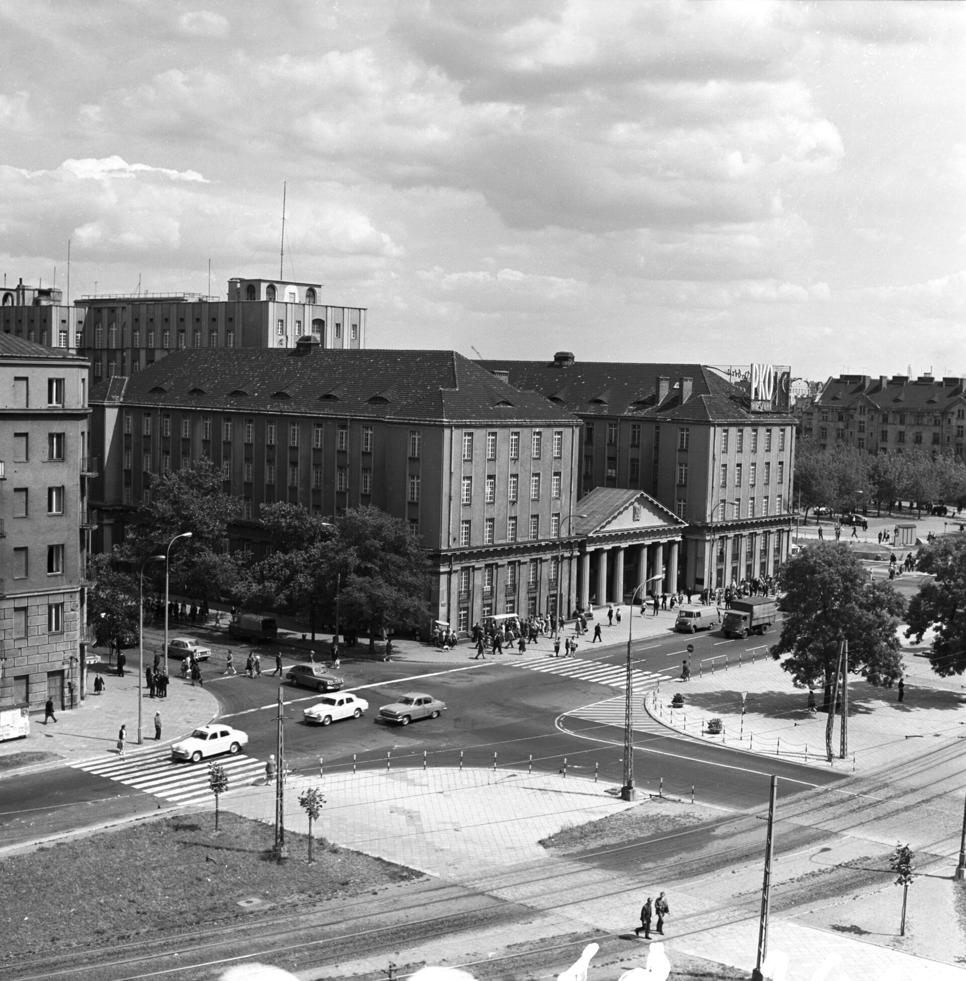 Warszawa_IS_PAN_0000124146_fot_T_Hermanczyk_1966_72 Klasycysta nieoczywisty