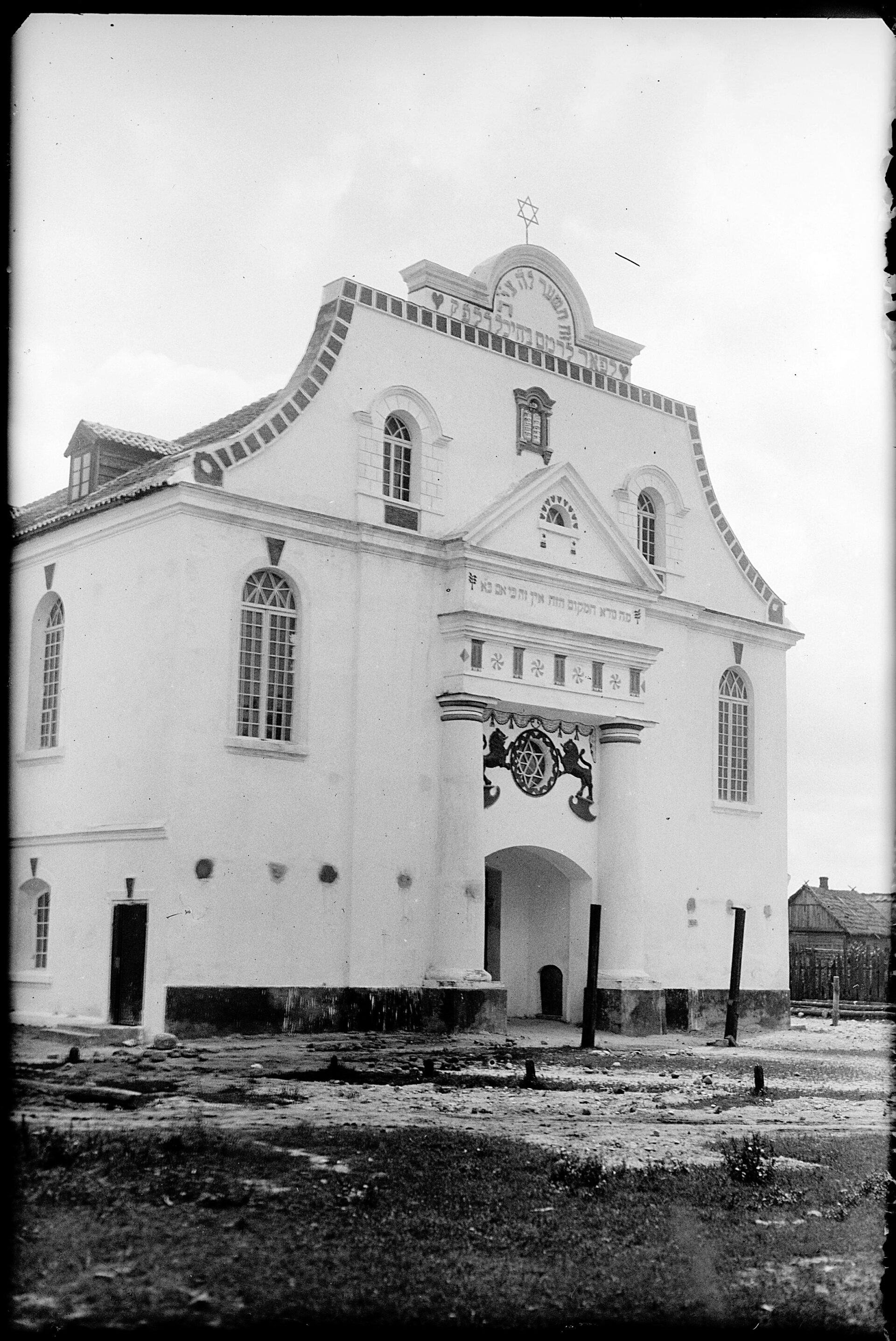PIC_107-464-15___OBR Synagoga wśród najbardziej zagrożonych