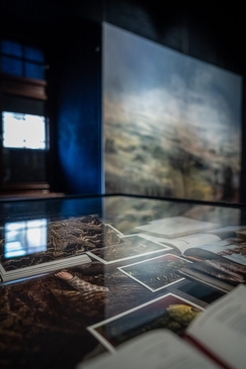 Powolne ciemnienie malowideł