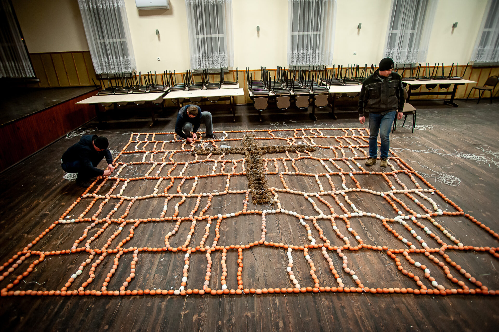 Dwunastu wspaniałych i brama z wydmuszek