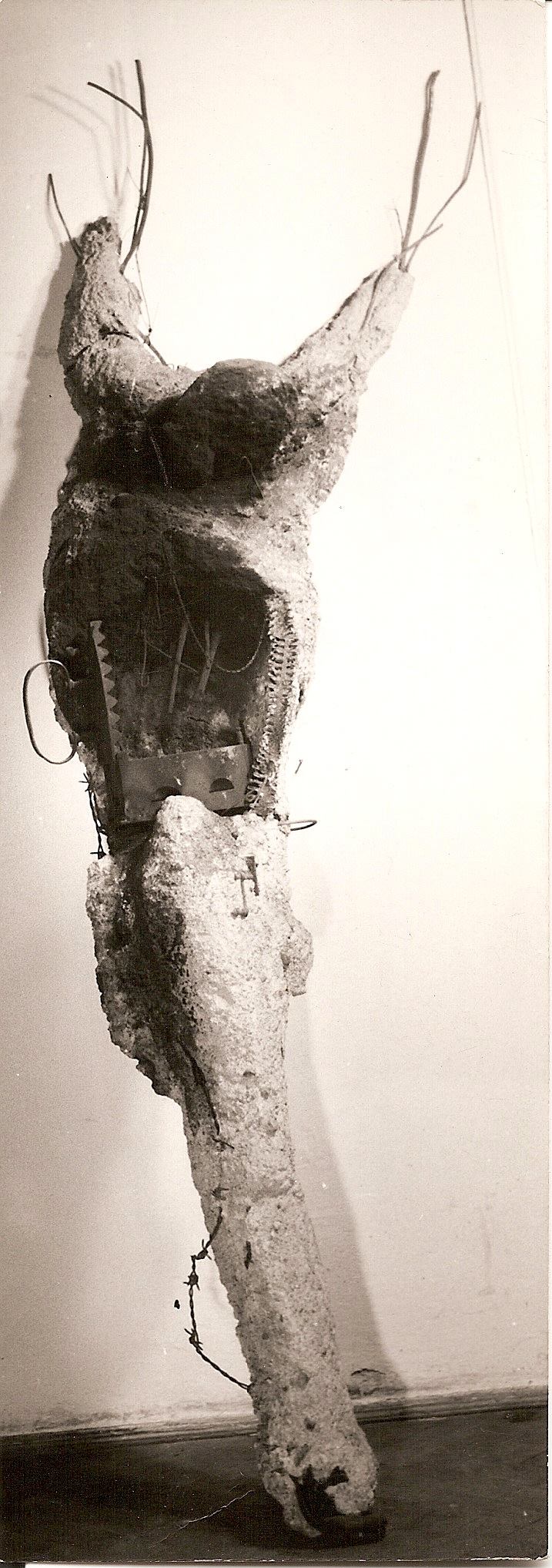 rgregrgregrtww Władysław Hasior, "Święty Sebastian"