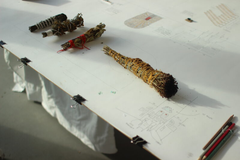 Proces twórczy - przygotowaniwe wystawy „Lary i penaty. O budowaniu poczucia bezpieczeństwa w architekturze” w Pawilonie Polskim na Biennale Architektury 2025 Fot. Zachęta