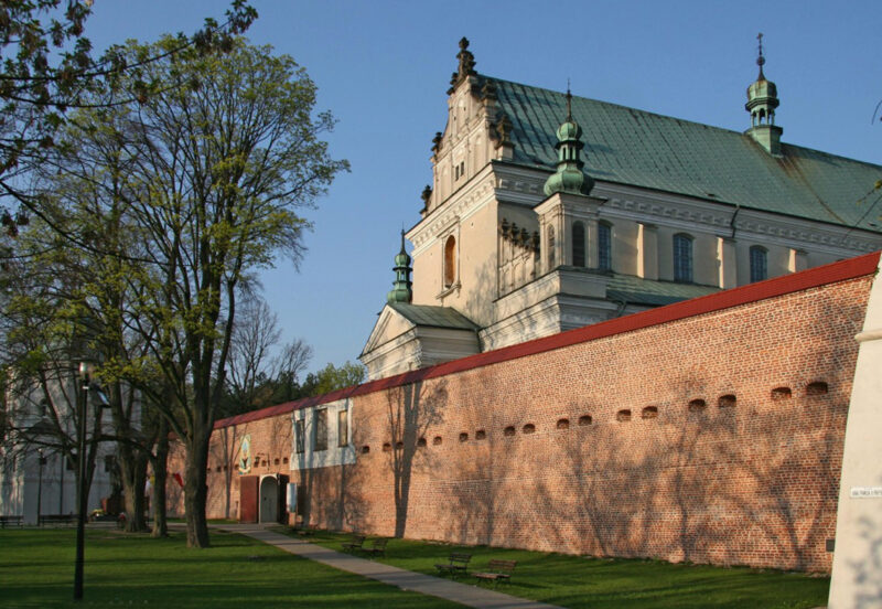 Leżajsk – zespół klasztorny oo. Bernardynów