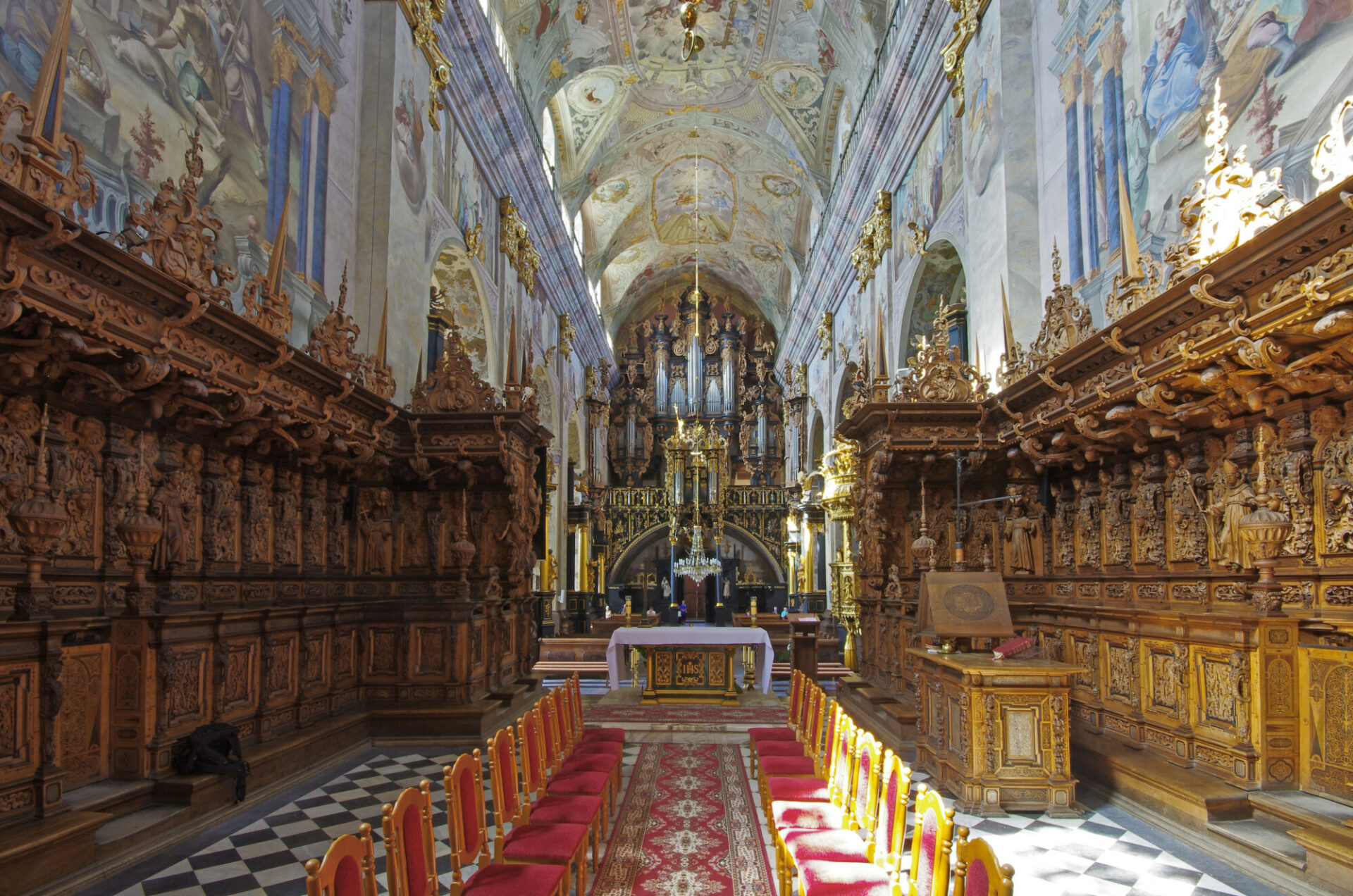 Leżajsk – zespół klasztorny oo. Bernardynów