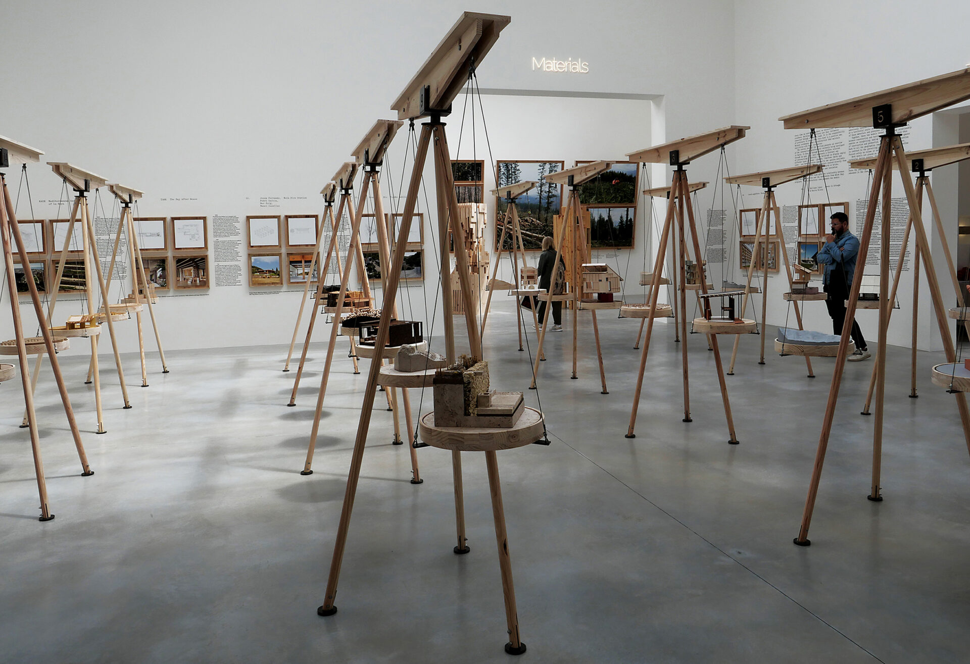 Biennale Architektury w Wenecji: geologia i roboty