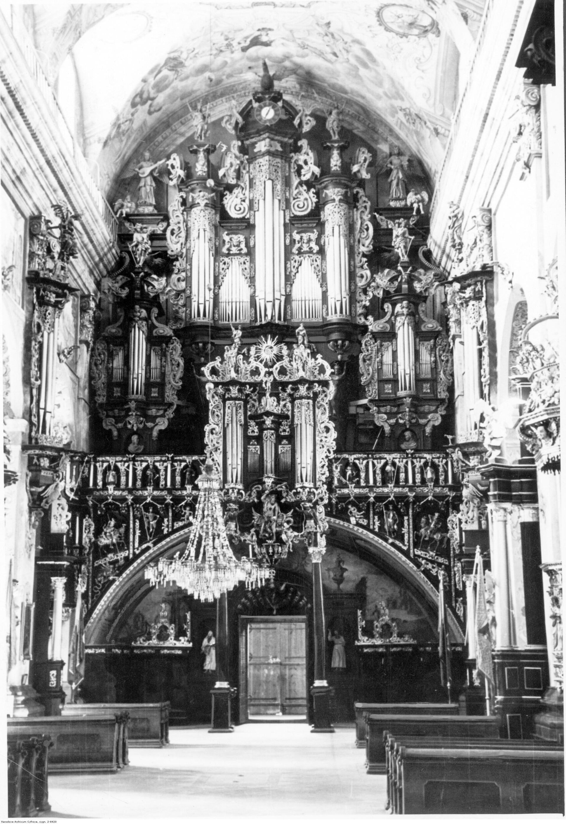 PIC_2-8420 Organy w kościele o.o. Bernardynów. Leżajsk, sierpień 1940 r.
