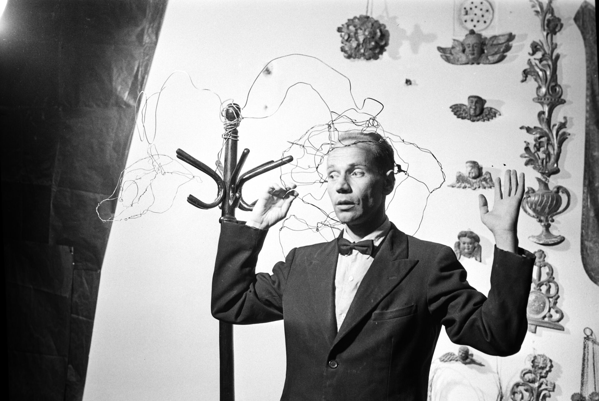 Białoszewski, świątki, ikony i dworek Konopnickiej