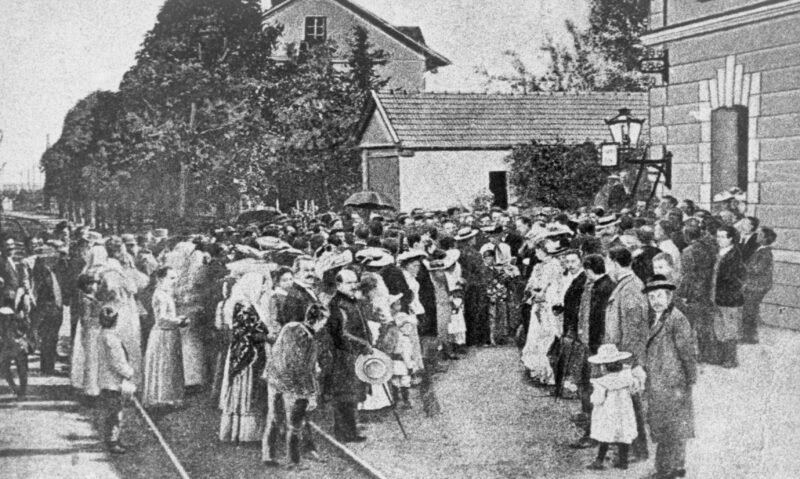 Białoszewski, świątki, ikony i dworek Konopnickiej