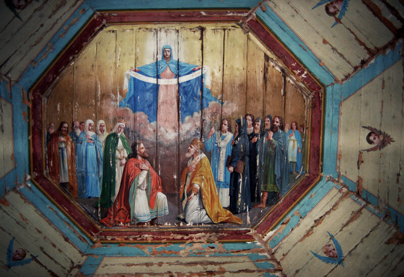 Cerkiew w Turzańsku, polichromia na sklepieniu. Ukazuje na środku Św. Maryję, a pod nią Jezusa Chrystusa i wysłannika kościoła klęczących przed nią. Za nimi ludzie.