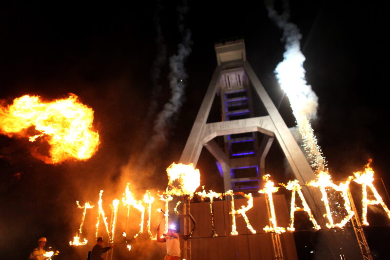 Spektakl teatralny "Szychta" w ramach Święta Szlaku Zabytków Techniki "Industriada". Chorzów, szyb Prezydent, czerwiec 2013 r.