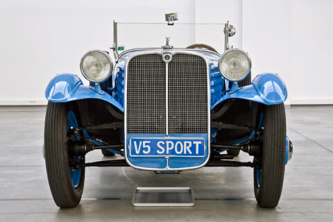 Weteran wyścigów - Stoewer V5 sport roadster (typ nadwozia bez dachu, dwuosobowy)