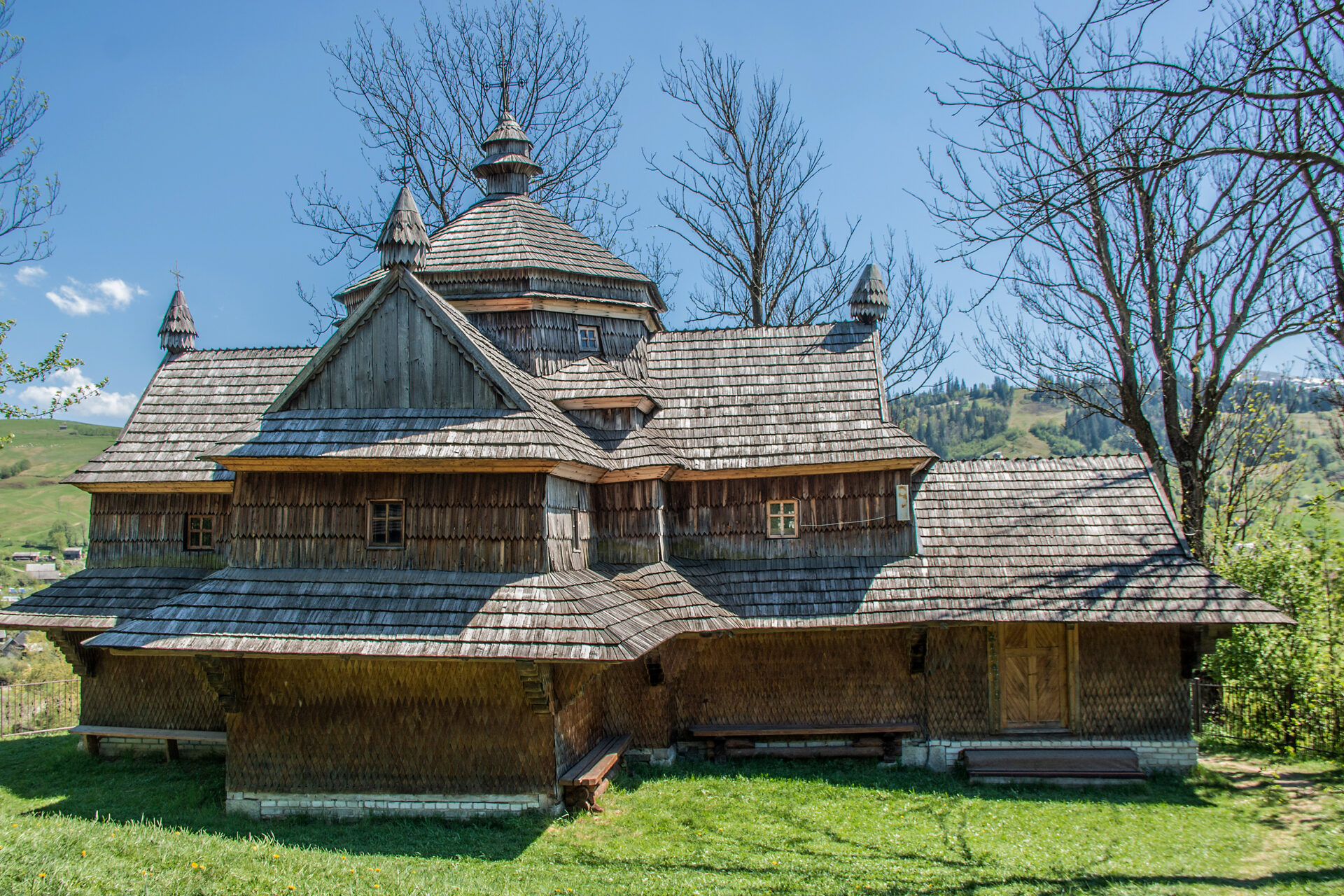 Вознесенська_церква_(Ясіня._Закарпаття.)__OBR Drewniane cerkwie w polskim i ukraińskim regionie Karpat