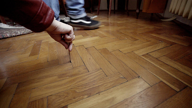 Grojecka01_obr Skrytka pod podłogą - w mieszkaniu przy ul. Grójeckiej w Warszawie