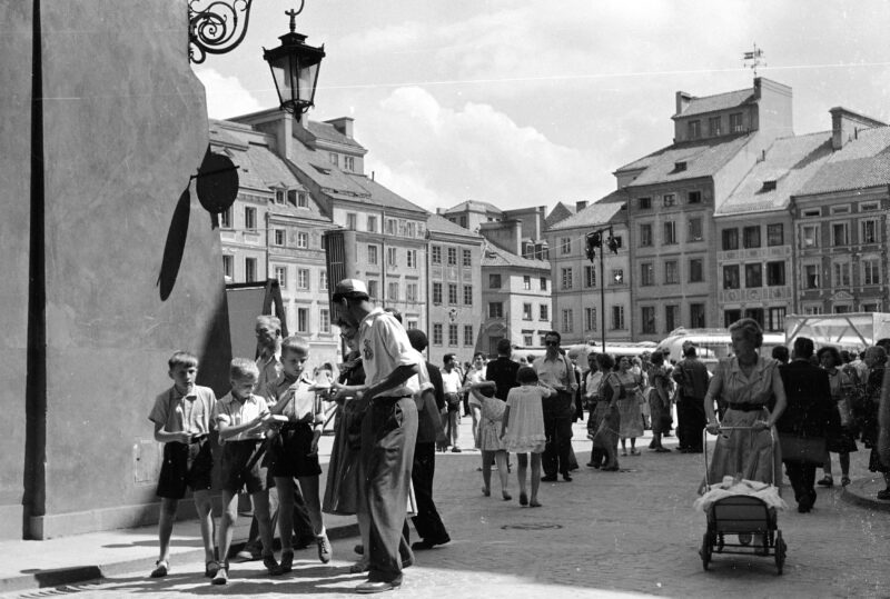 V Światowy Festiwal Młodzieży i Studentów. Warszawa, sierpień 1955 r. Fot. Zbyszko Siemaszko / NAC