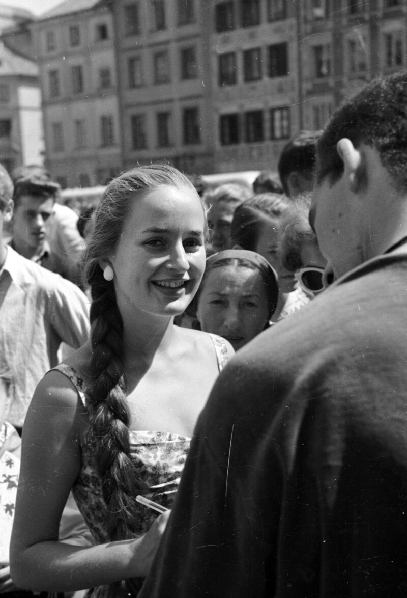 V Światowy Festiwal Młodzieży i Studentów. Warszawa, sierpień 1955 r. Fot. Zbyszko Siemaszko / NAC