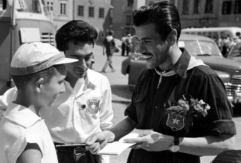 V Światowy Festiwal Młodzieży i Studentów. Warszawa, sierpień 1955 r. Fot. Zbyszko Siemaszko / NAC