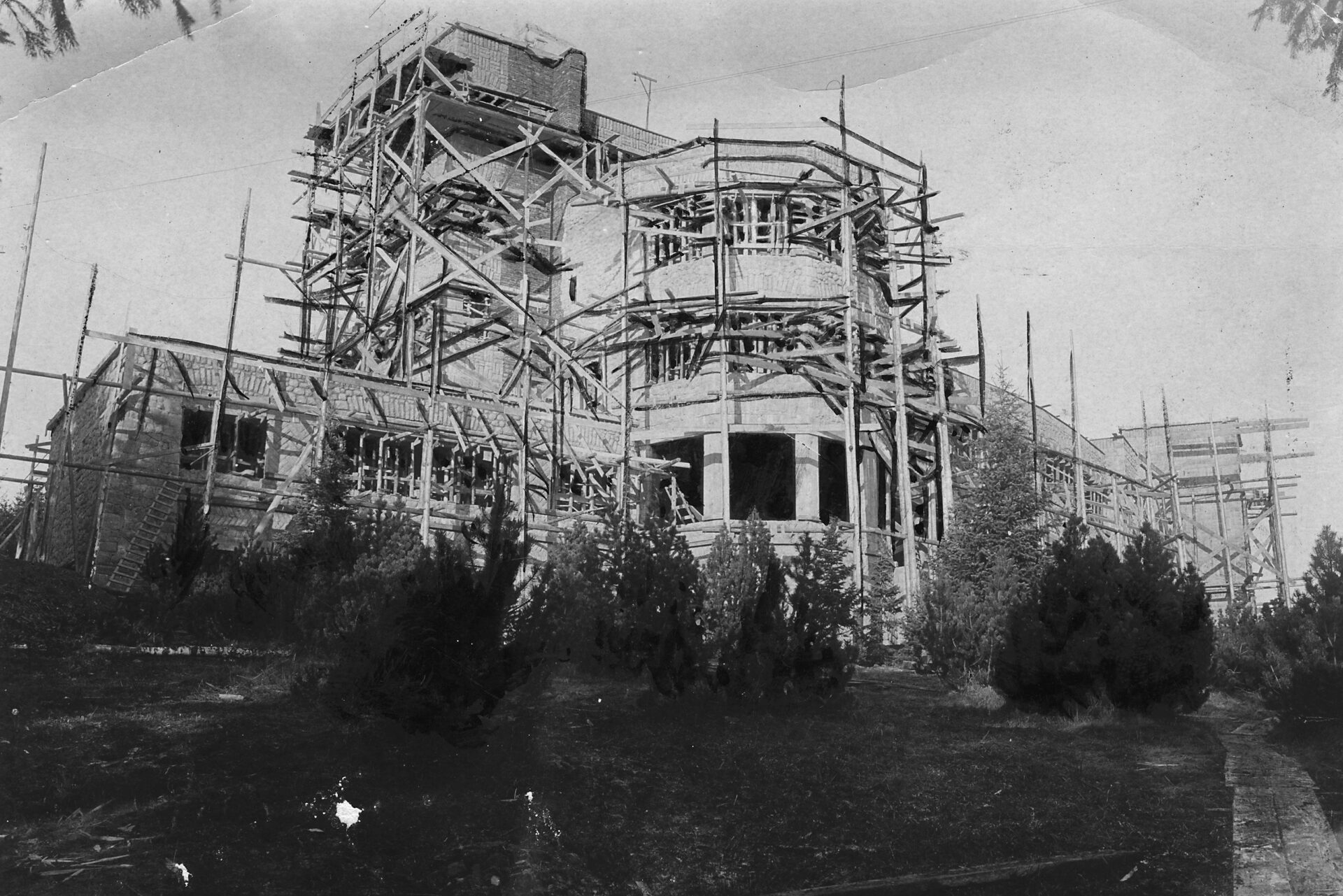 PIC_1-U-7814__OBR Budowa zamku prezydenta RP. Wisła, 1930 r.