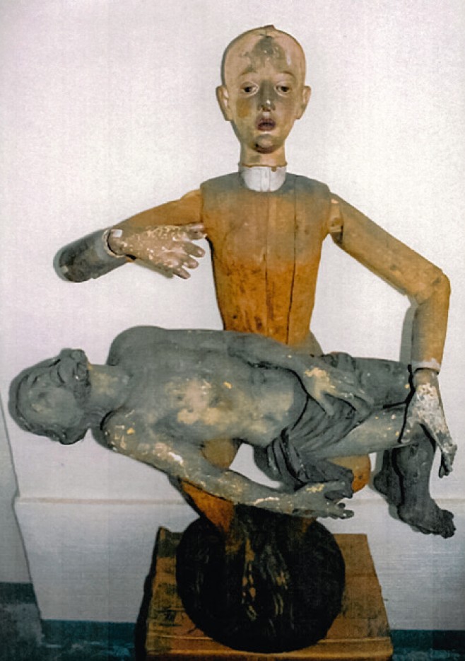 Pieta z marionetkowymi postaciami. Kościół pw. Podwyższenia Krzyża Świętego w Brzegu