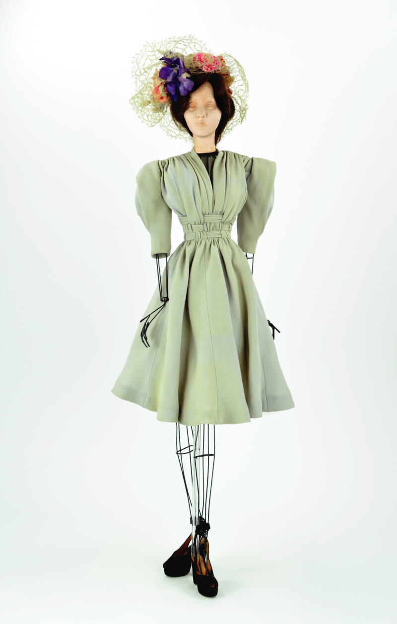 TDLM 101 Raphaël__OBR Sukienka koktajlowa z krepy projektu Raphaël, 1946 r.