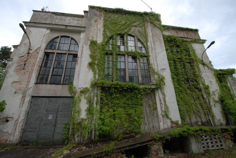 elektrownia_falenica_002 Nieczynna elektrownia Falenica, przed wpisaniem do rejestru zabytków. Warszawa, 2017 r.