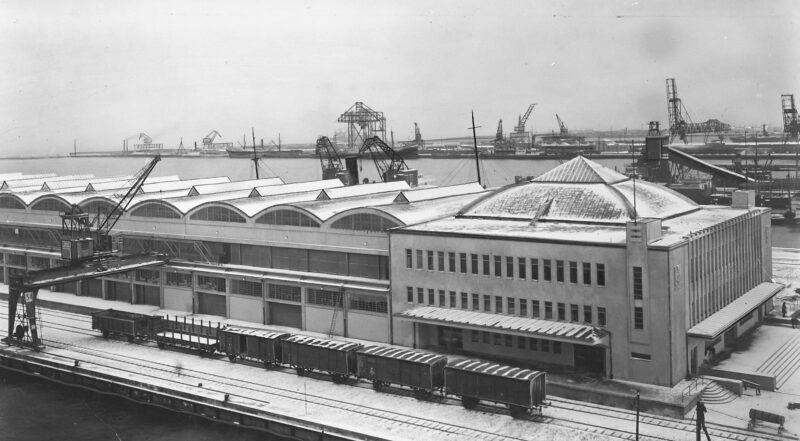 Dworzec Morski w Gdyni, grudzień 1933 r.