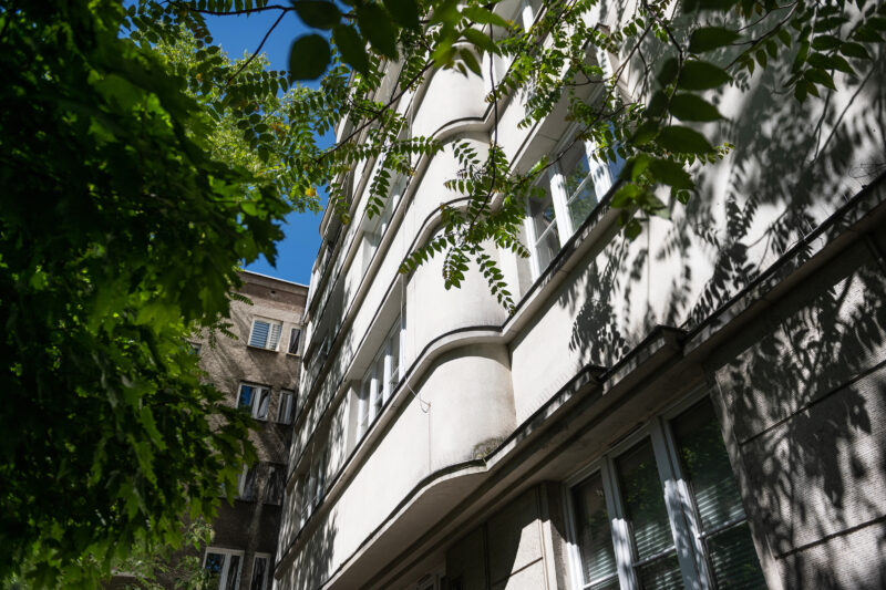 Elewacja i wnętrza kamienicy przy ul. Pawlikowskiego 16 w Krakowie, 2024 r.