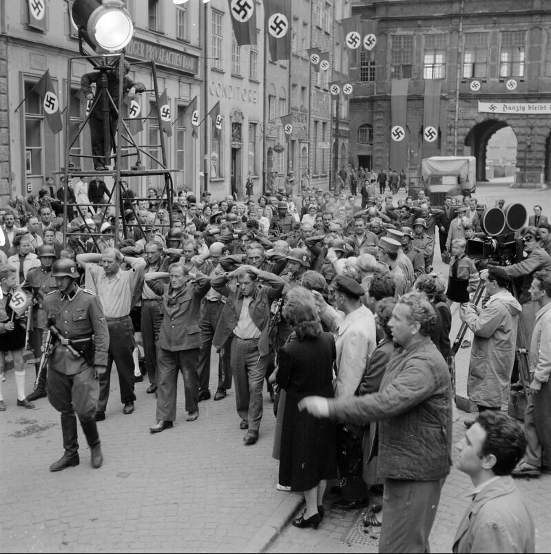 Diamenty z popiołów – zabytki w polskich filmach lat 1945-1959