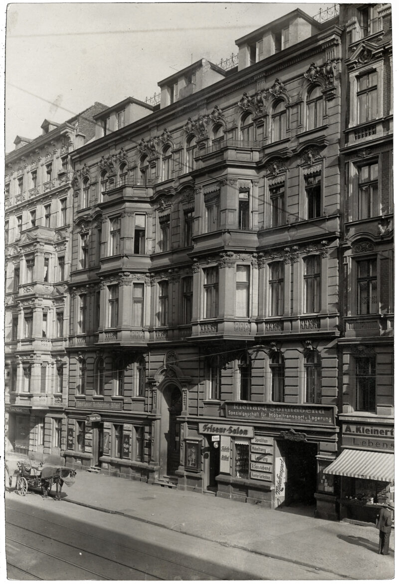 Höfchenstrasse (ul. Zielińskiego) - kamienica pod nr 82 Kamienice wiecznie żywe