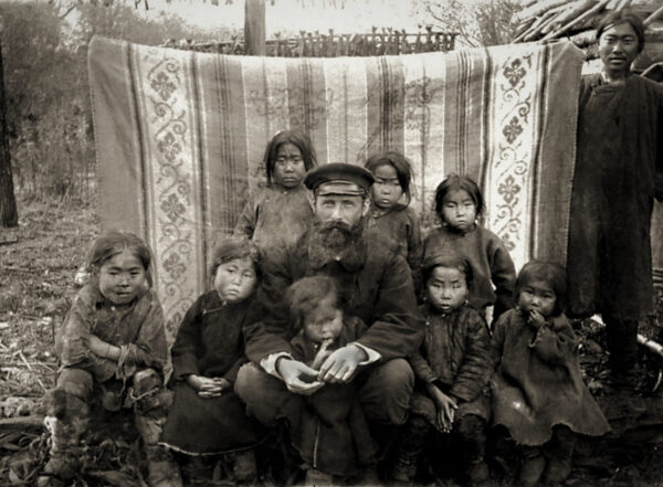 Bronisław Piłsudski wśród rdzennych mieszkańców Sachalina