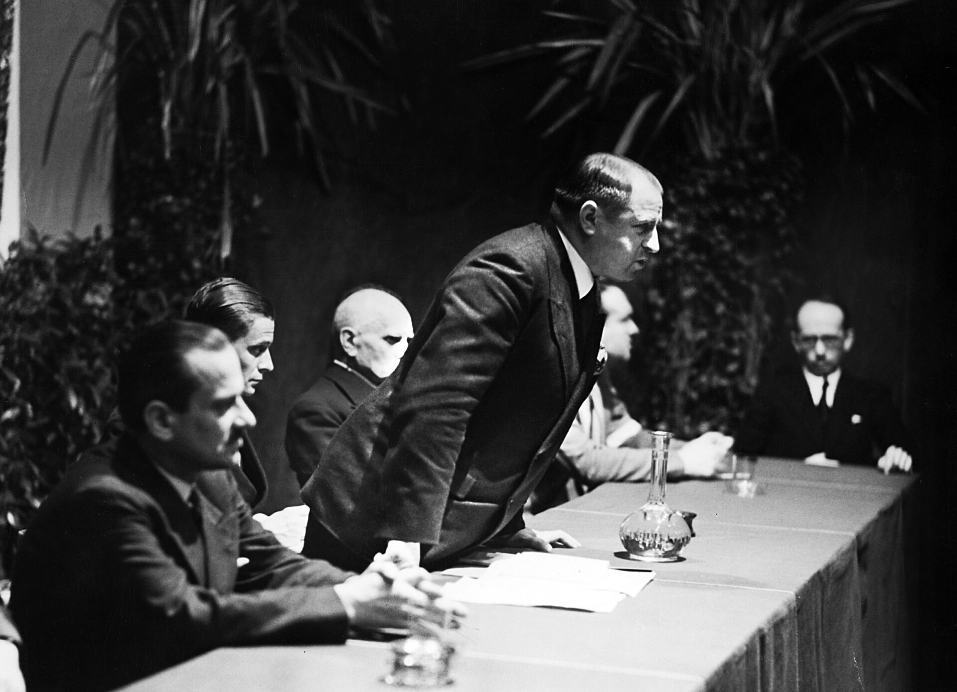 Stefan Starzyński podczas przemówienia na zebraniu Obozu Zjednoczenia Narodowego, 1937 r.