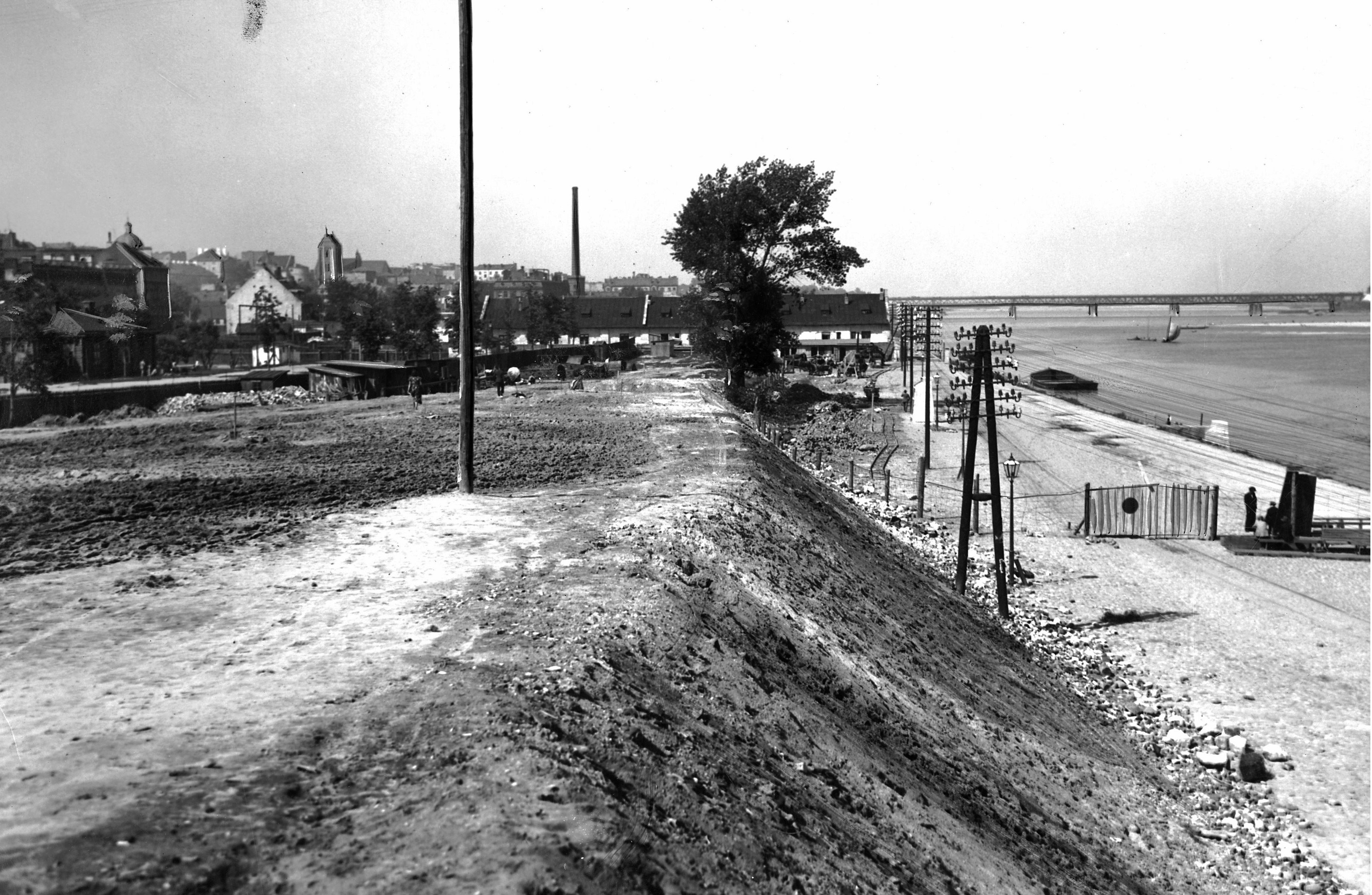 Prezydent schodzi z pomnika